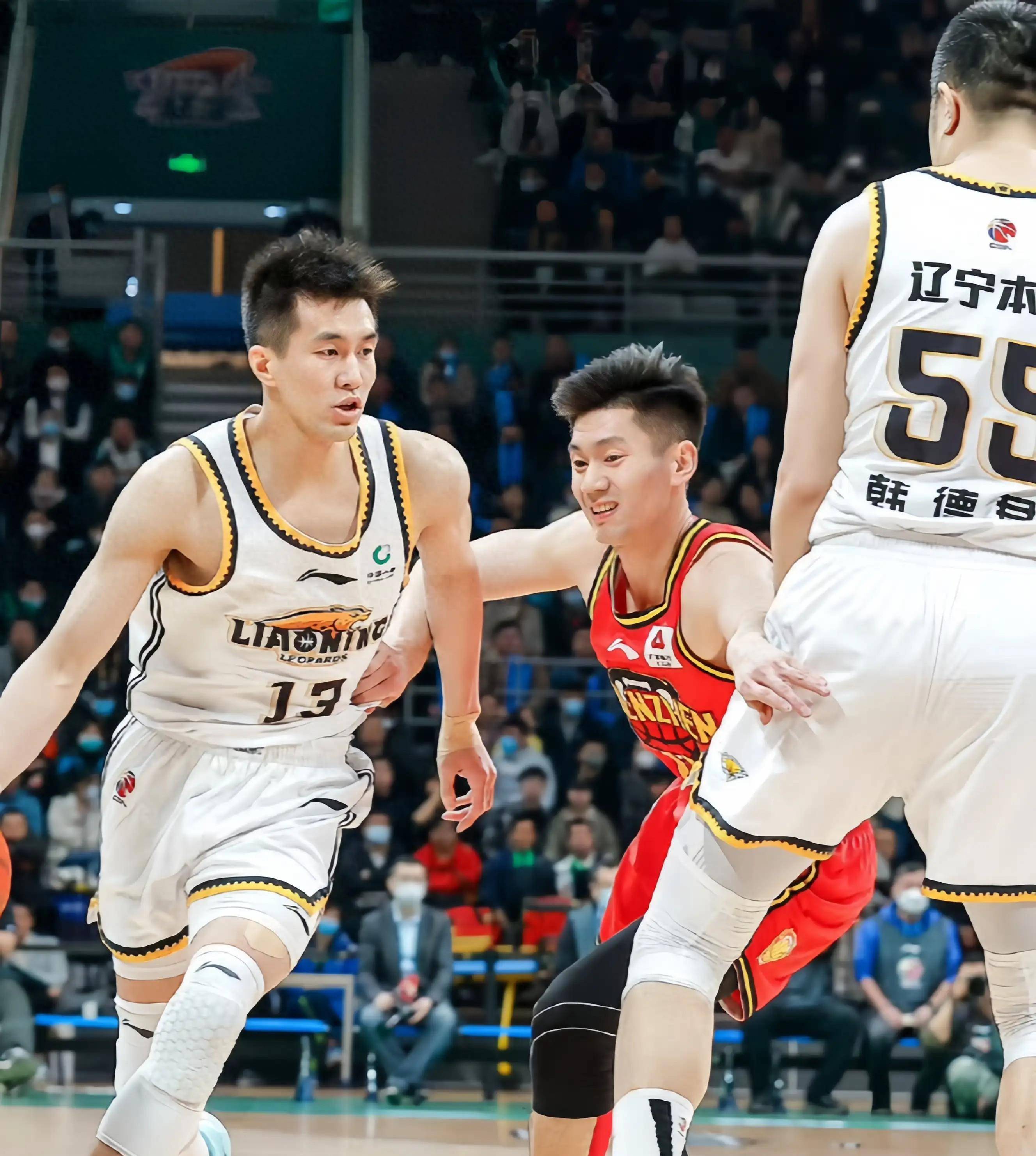 转会期体能课后,马赛战术微调备战CBA季后赛,底气十足,训练强度明显提升(篮球组合技战术的进阶亮点与优势有哪些) 转会期体能课后,马赛战术微调备战CBA季后赛,底气十足,训练强度明显提升(篮球组合技战术的进阶亮点与优势有哪些)