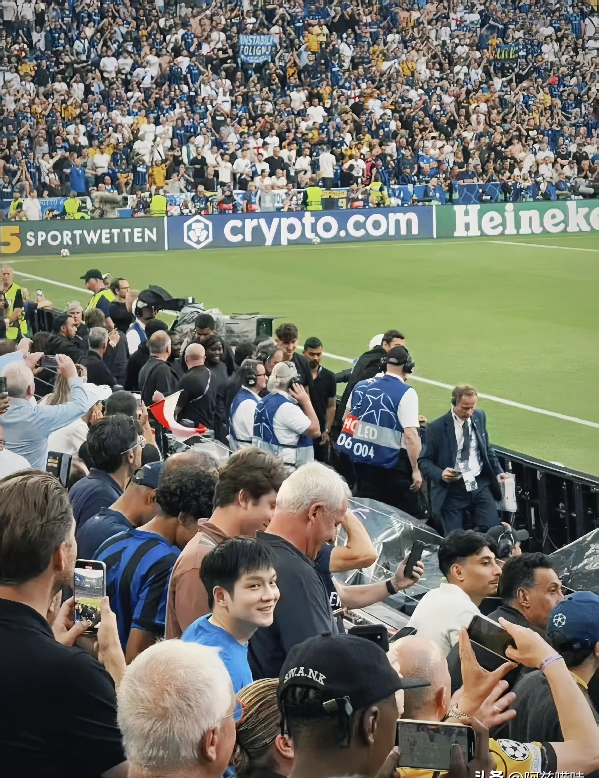 关于西汉姆训练开放日，转会期刷新队史纪录引欢呼，欧冠在即，心理建设被强调的信息