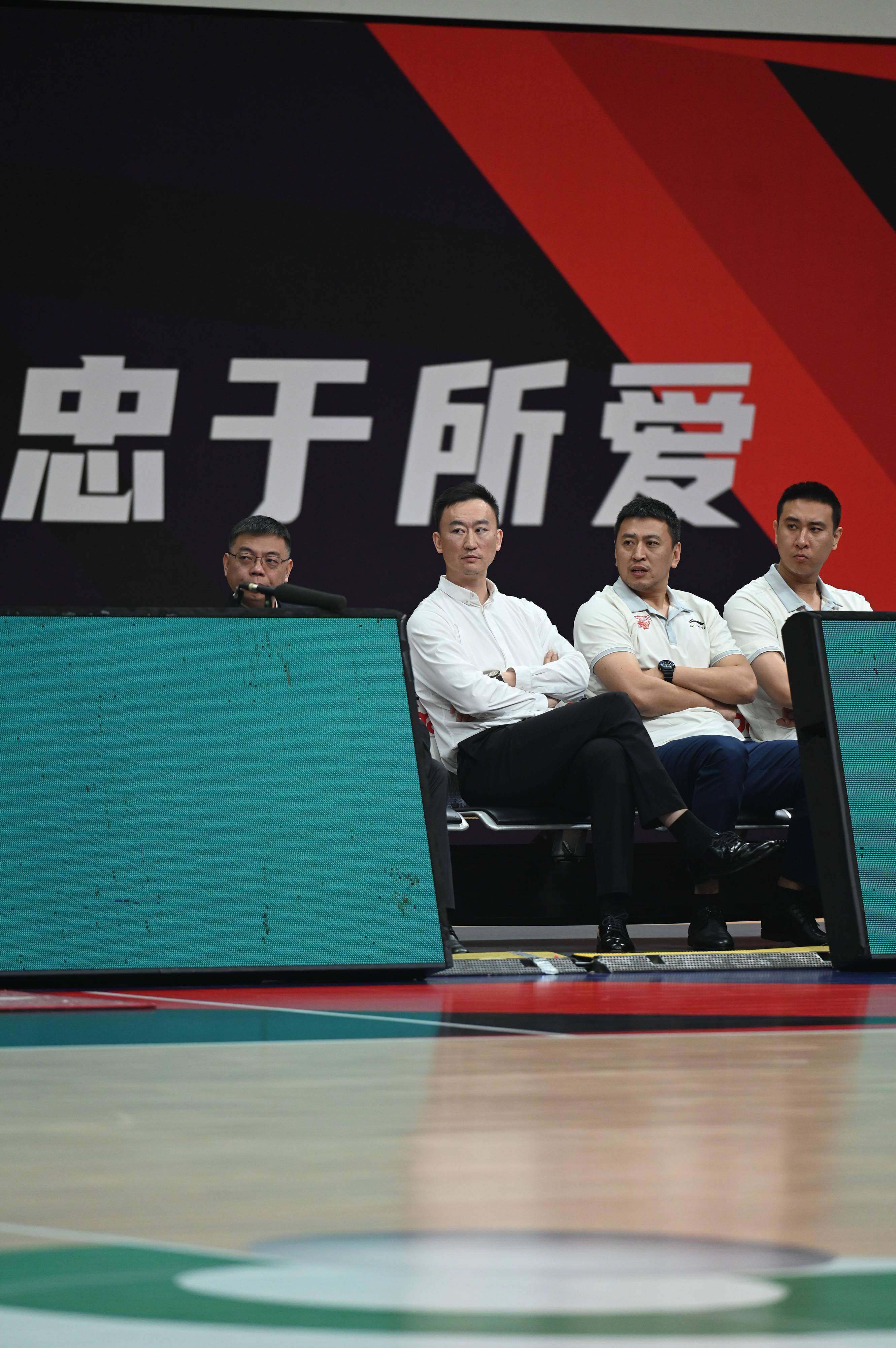 金年会APP-浙江稠州发布备战花絮，今晚造点机会，CBA季后赛任务艰巨，资深球员宣示担当的简单介绍